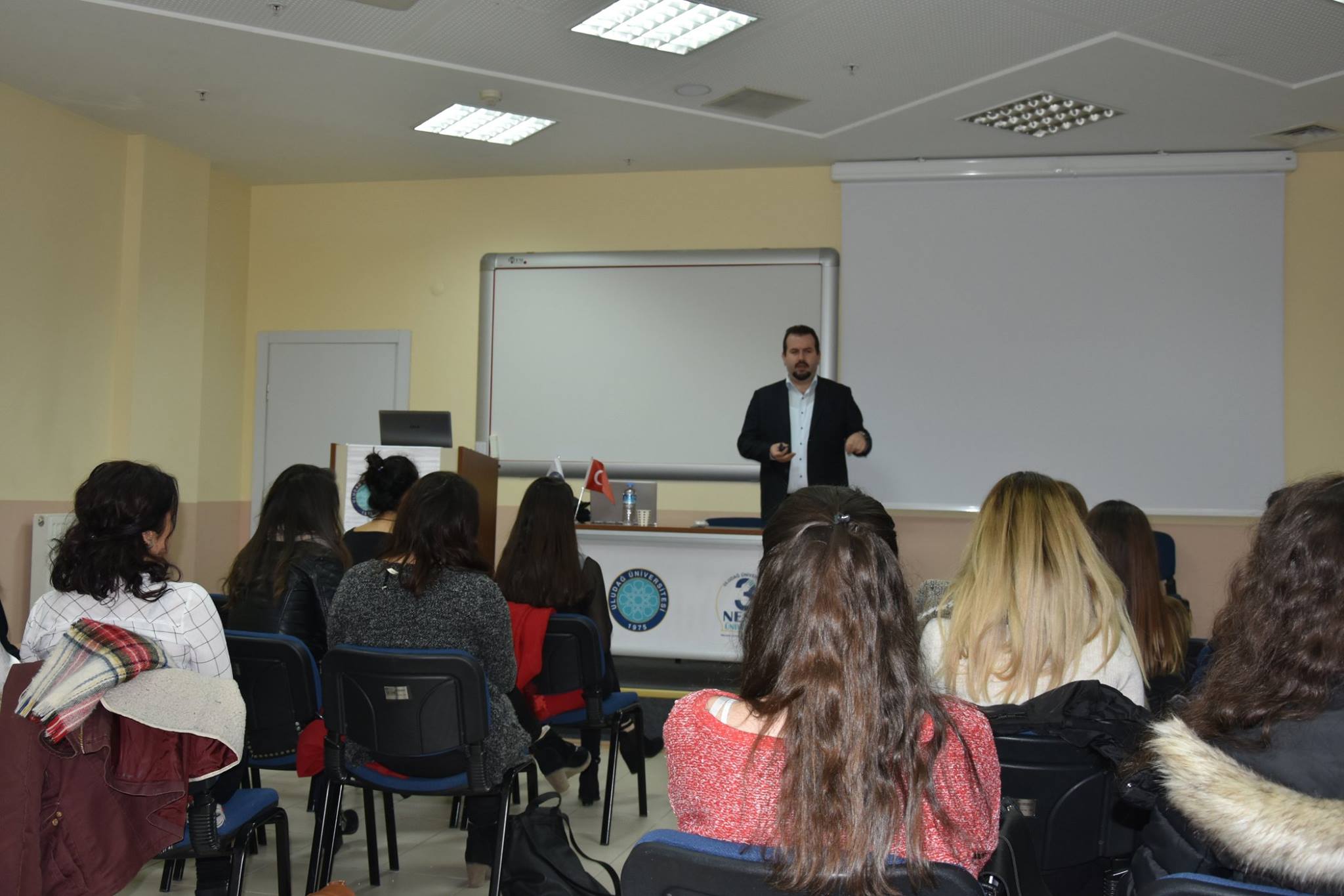 UÜ Genç İş Kadınları Topluluğu’nun söyleşisine konuk olduk