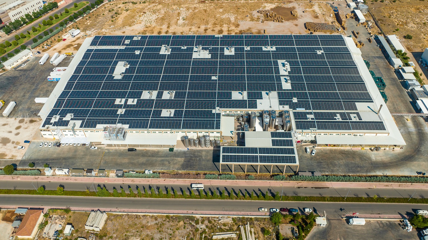 CW Enerji panelleri ile bir firma daha güneşten elektrik üretimine başladı
