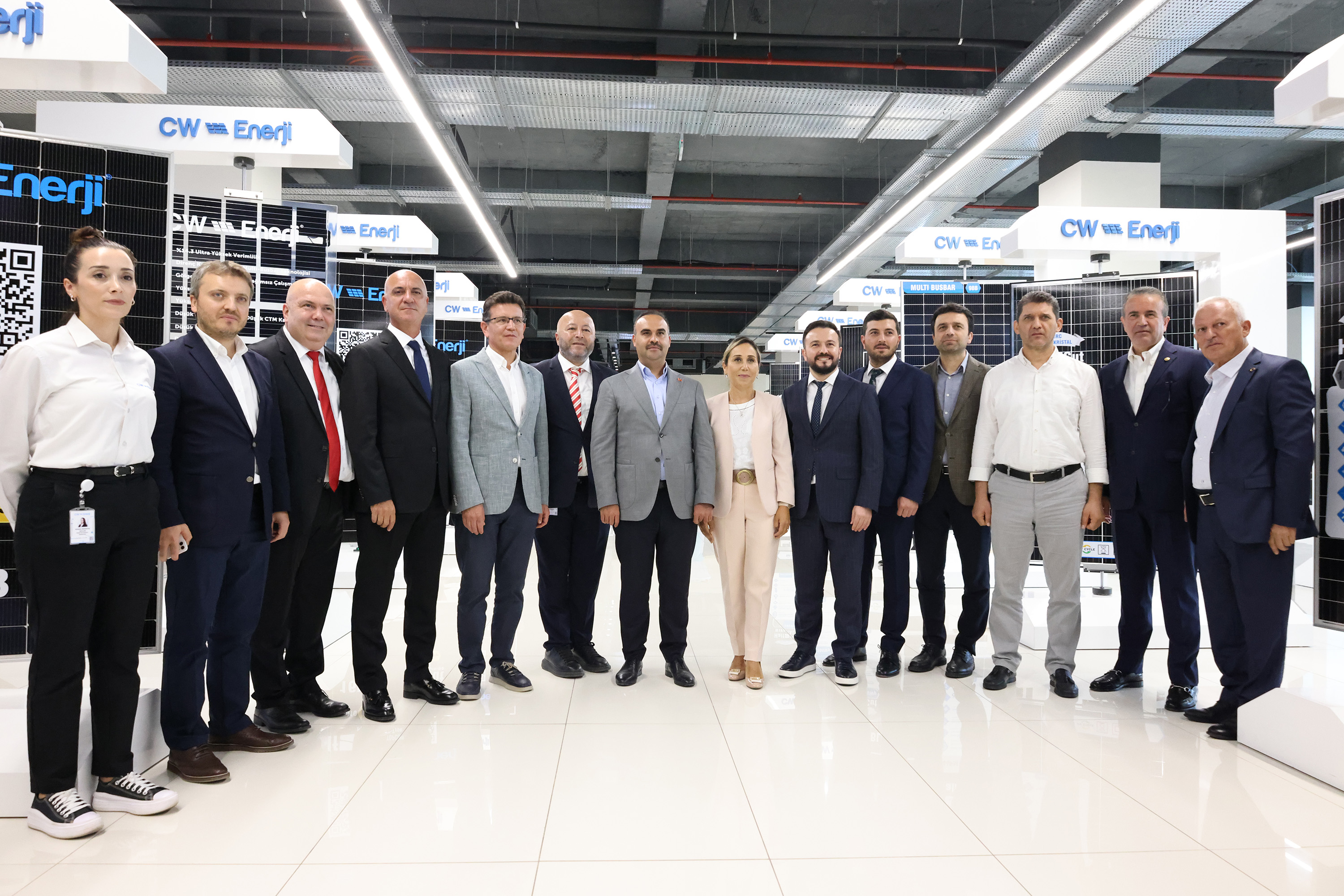Sanayi ve Teknoloji Bakanı Mehmet Fatih Kacır’dan CW Enerji’ye ziyaret