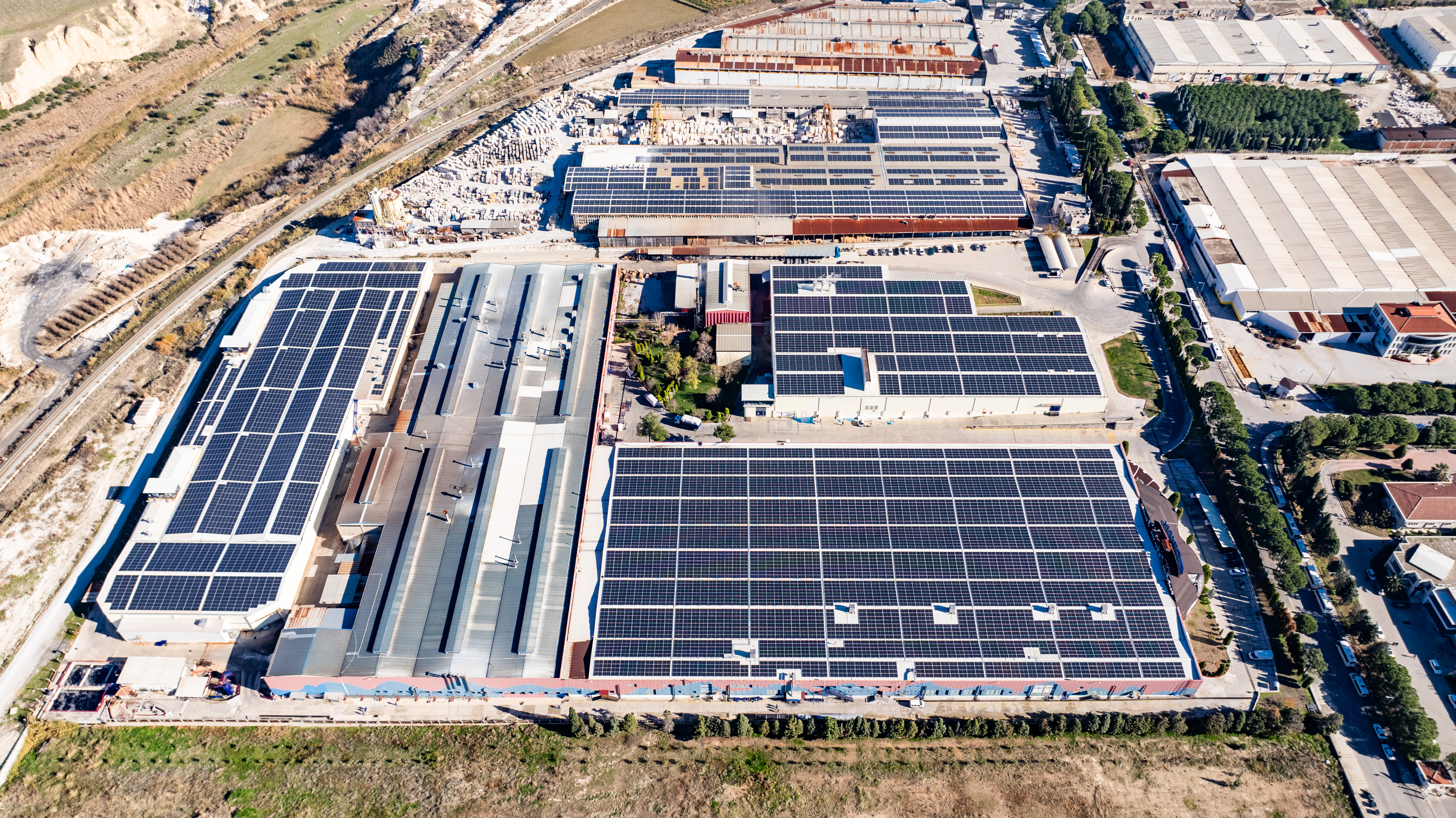 CW Enerji bir fabrikaya daha imzasını attı