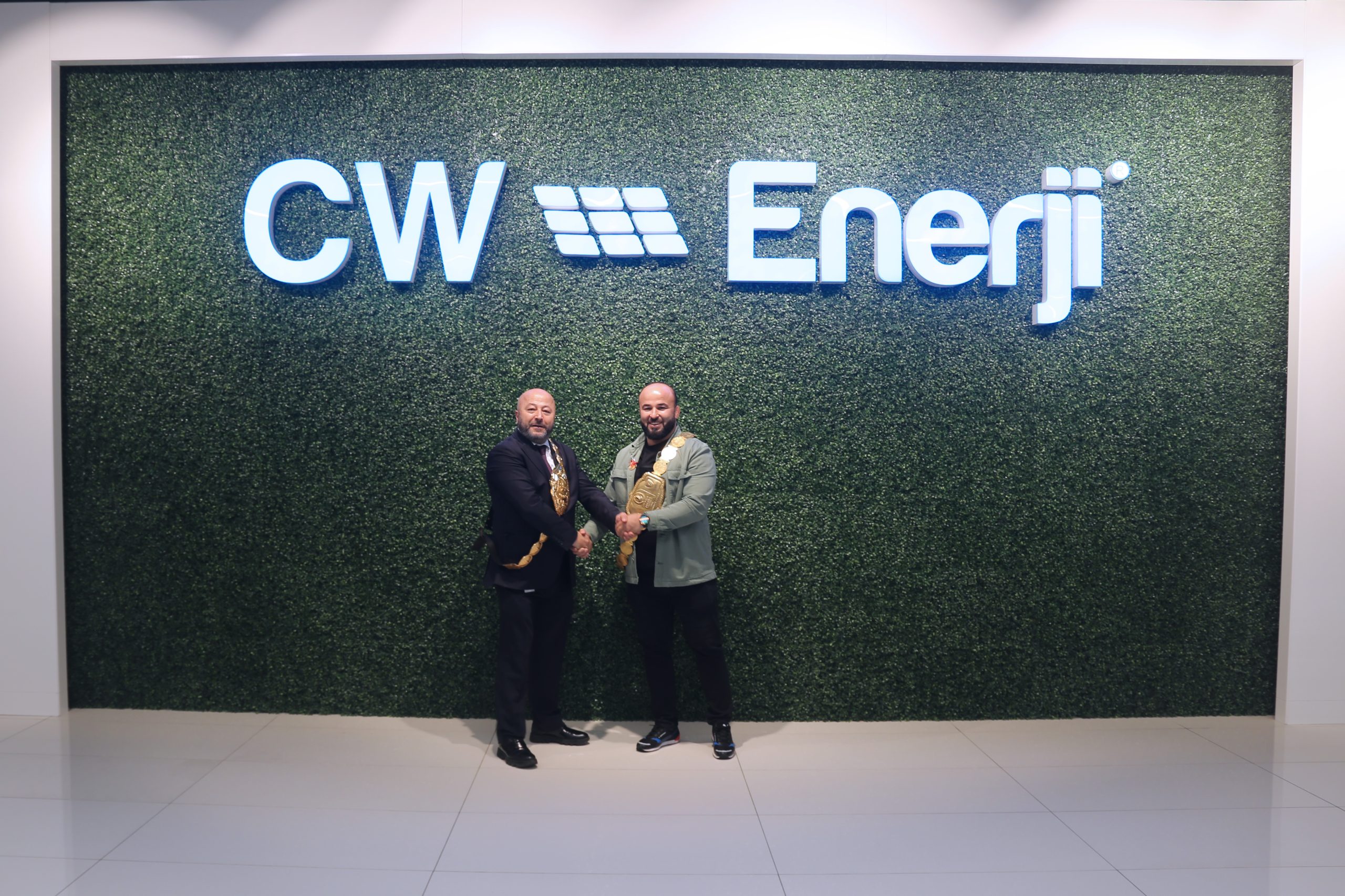 CW Enerji Şampiyon Başpehlivan Orhan Okulu ağırladı