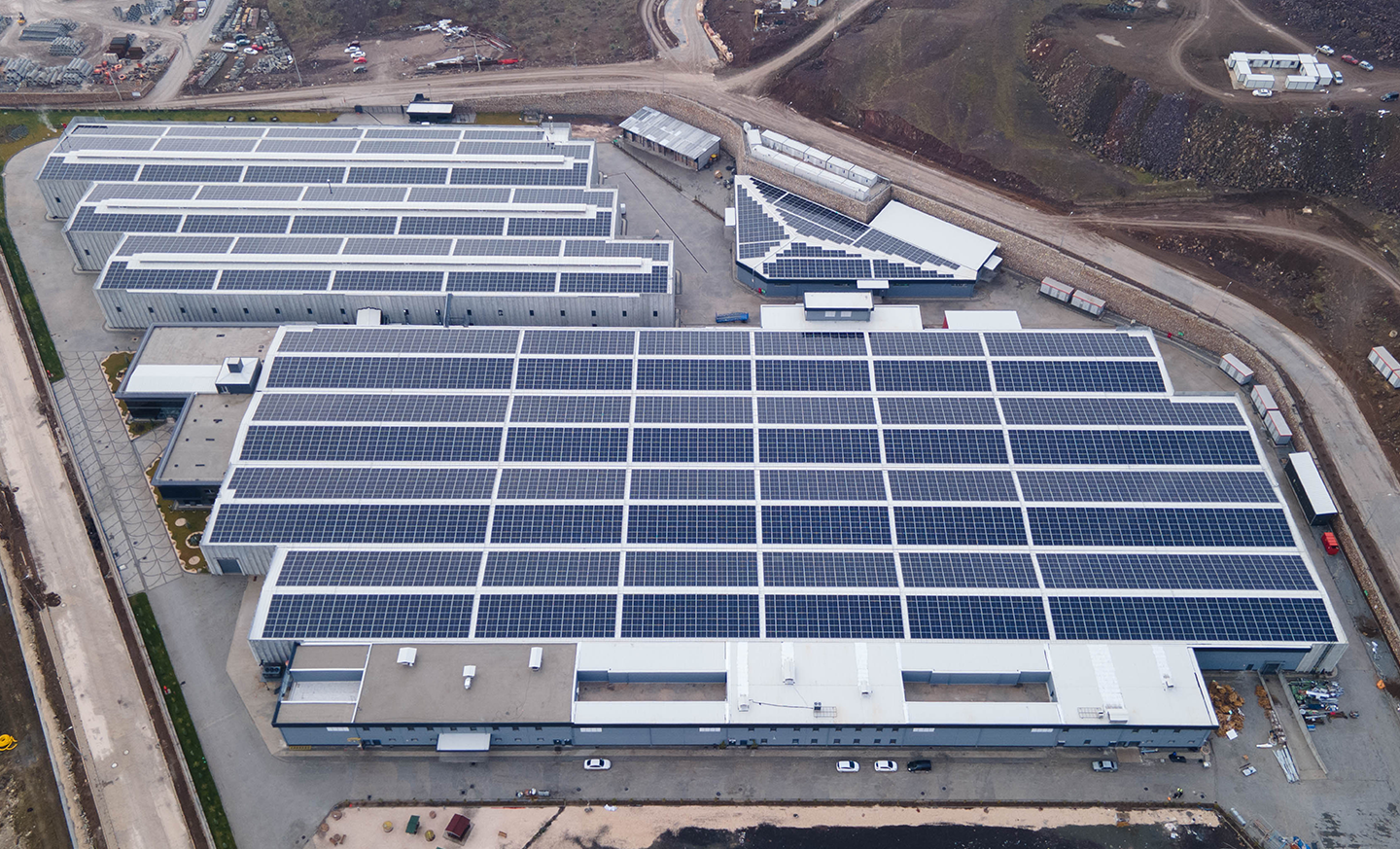 CW Enerji güneşin sonsuz enerjisini firmalara taşıyor