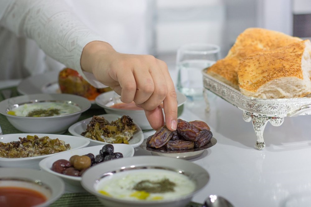 Diyetisyen Benli uyarıyor! Ramazan ayında bunları yapmaktan kaçının…